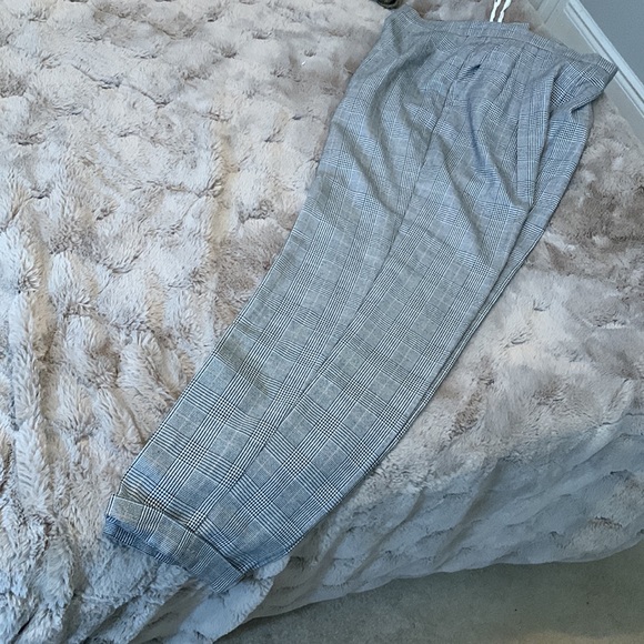 Pants - Picture 2 of 9